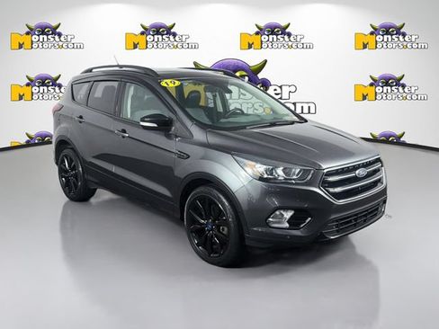 Used 2019 Ford Escape Titanium AWD/4WD image 3