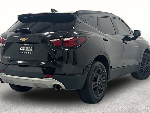 Used 2021 Chevrolet Blazer LT FWD image 2