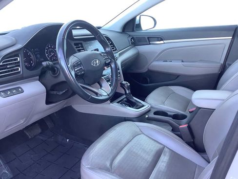 Used 2020 Hyundai Elantra Limited FWD image 3