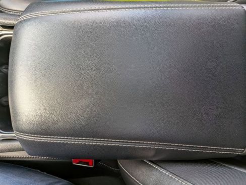 Used 2023 Jeep Grand Cherokee Altitude AWD/4WD image 30