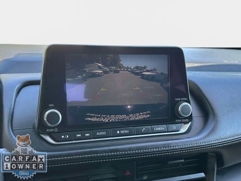 Used 2025 Nissan Rogue S AWD/4WD image 29
