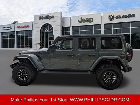 Certified 2025 Jeep Wrangler Unlimited Rubicon AWD/4WD image 6