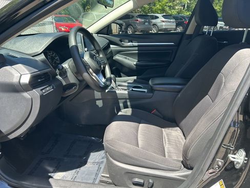 Used 2022 Nissan Altima 2.5 SV FWD image 18