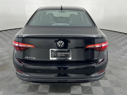 Used 2022 Volkswagen Jetta S image 10