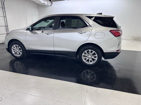 Used 2021 Chevrolet Equinox LT w/ Driver Convenience Package image 13