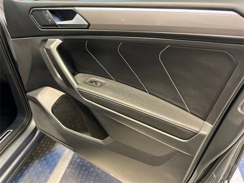 Certified 2023 Volkswagen Tiguan SE R-Line image 11