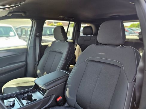 New 2026 Jeep Grand Cherokee Laredo RWD image 22