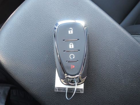 Used 2024 Chevrolet Trax ACTIV w/ Sunroof Package image 39