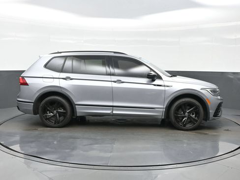 Used 2023 Volkswagen Tiguan SE R-Line FWD image 10