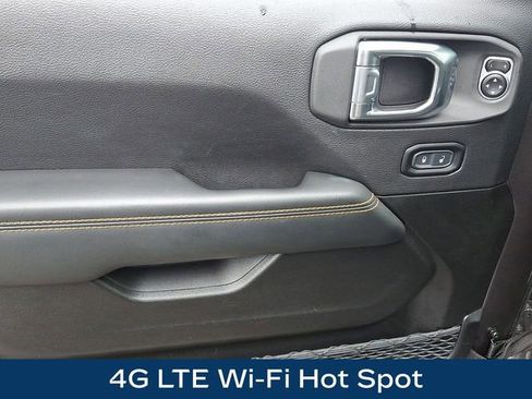 Used 2025 Jeep Wrangler Unlimited Sahara image 15