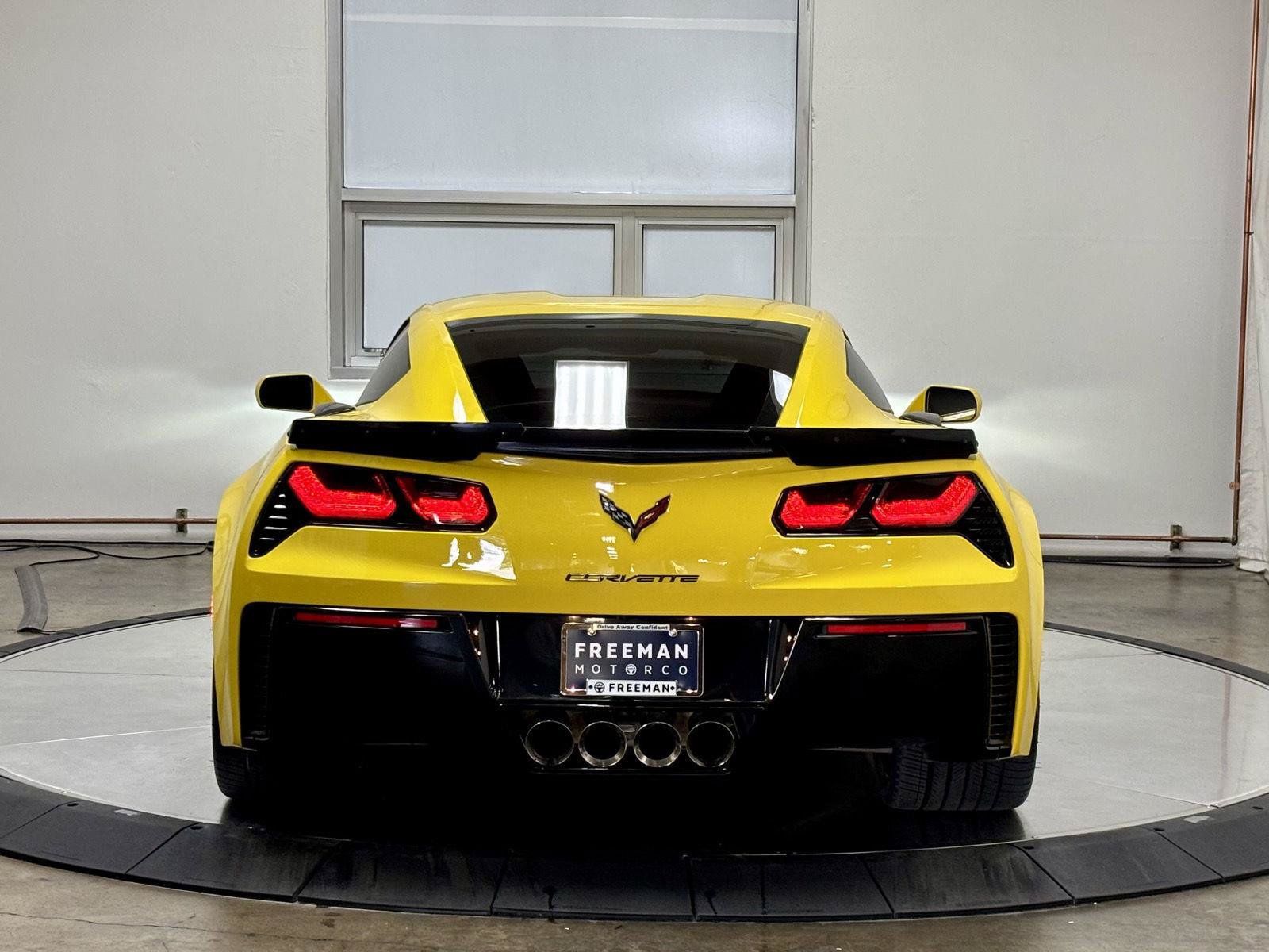 Used 2019 Chevrolet Corvette Z06 RWD image 14
