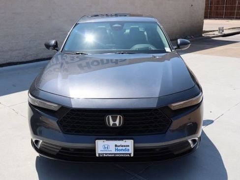 Used 2025 Honda Accord Touring image 3