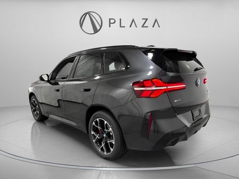 Certified 2025 BMW X3 xDrive30i w/ M Sport Package image 4