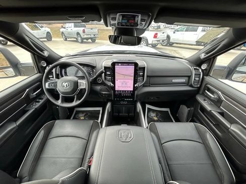 New 2026 RAM 2500 Laramie AWD/4WD image 34