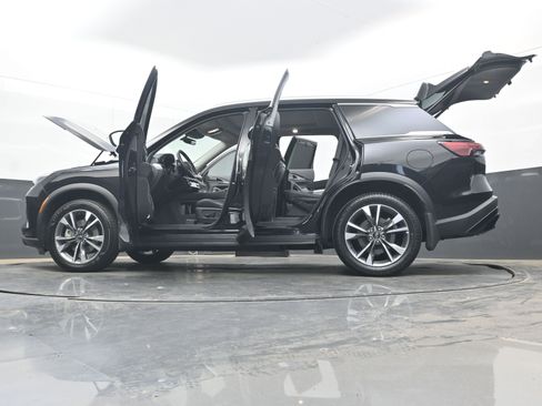 Used 2023 INFINITI QX60 Luxe w/ Performance Audio Package FWD image 41