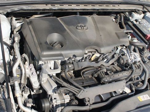 Used 2021 Toyota Camry XSE FWD image 27