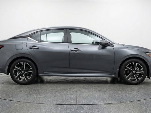 Used 2025 Nissan Sentra SV image 11