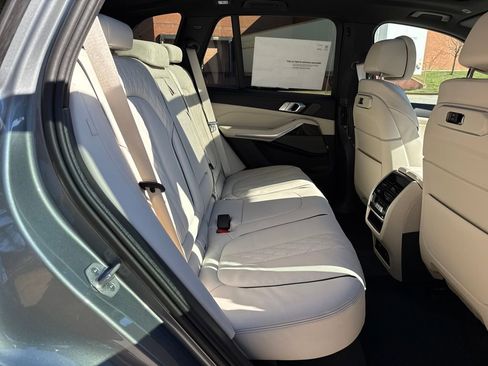 New 2026 BMW X5 xDrive40i w/ M Sport Package AWD/4WD image 27