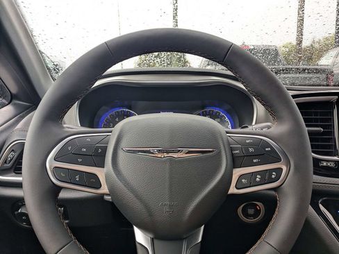 New 2026 Chrysler Pacifica Pinnacle AWD/4WD image 24