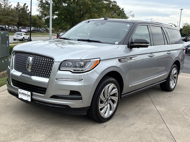 Used 2022 Lincoln Navigator L Reserve AWD/4WD image 10