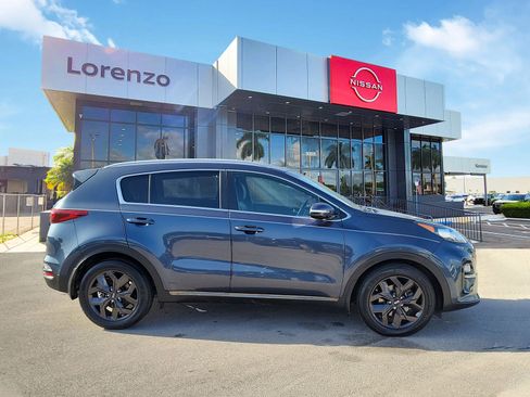 Used 2020 Kia Sportage S image 4