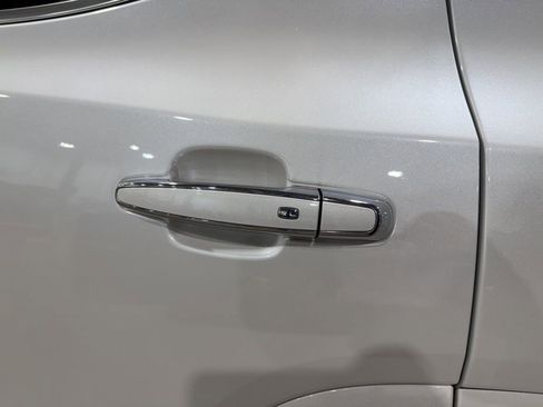 Used 2019 GMC Acadia Denali w/ Technology Package image 11