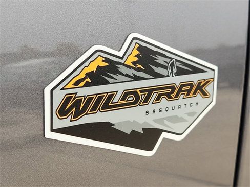 Used 2023 Ford Bronco Wildtrak image 7