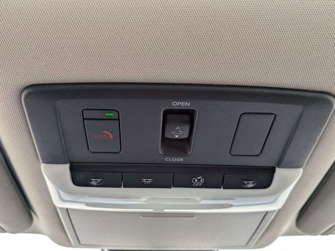 Used 2023 Nissan Altima 2.5 SV w/ SV Premium Package FWD image 20