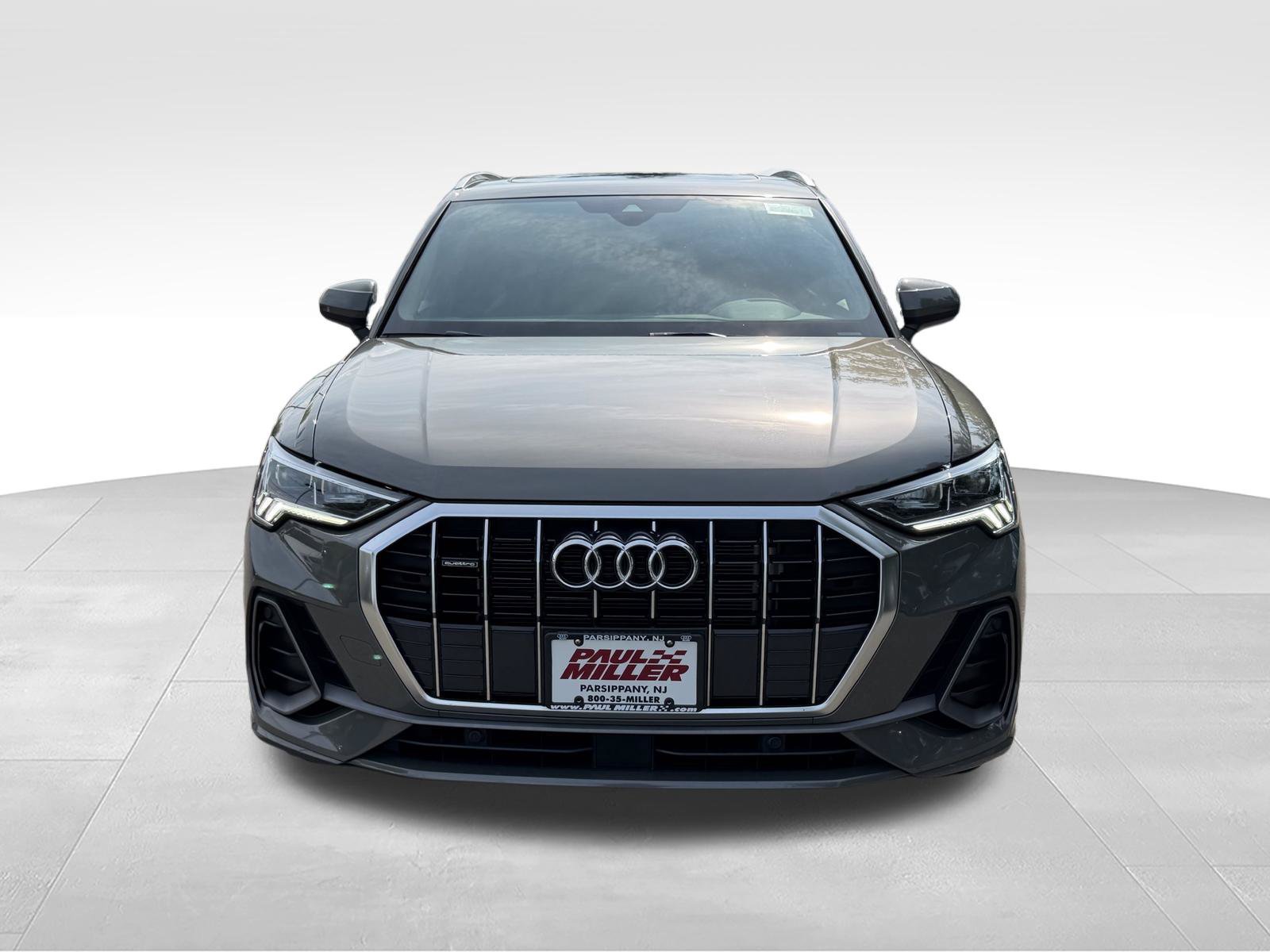 Used 2024 Audi Q3 2.0T Premium AWD/4WD image 2