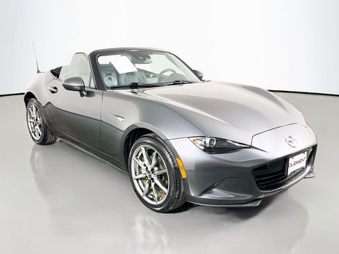 Used 2022 MAZDA MX-5 Miata Grand Touring RWD image 4