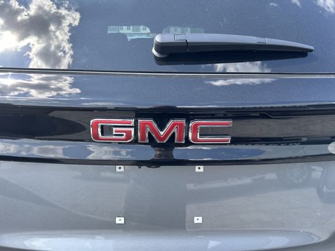 New 2026 GMC Acadia AT4 w/ Luxury Package AWD/4WD image 8