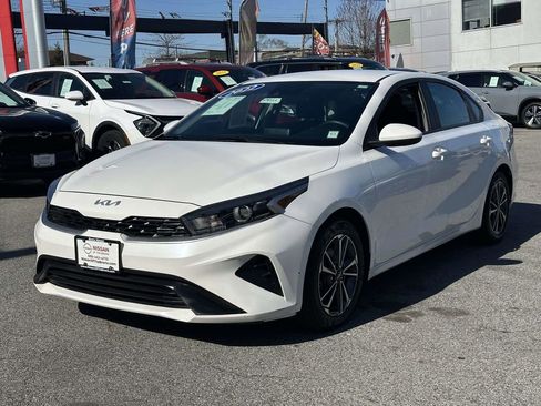 Used 2022 Kia Forte LXS image 9