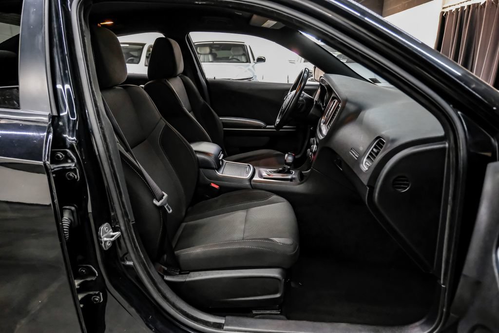 Used 2022 Dodge Charger SXT RWD image 40