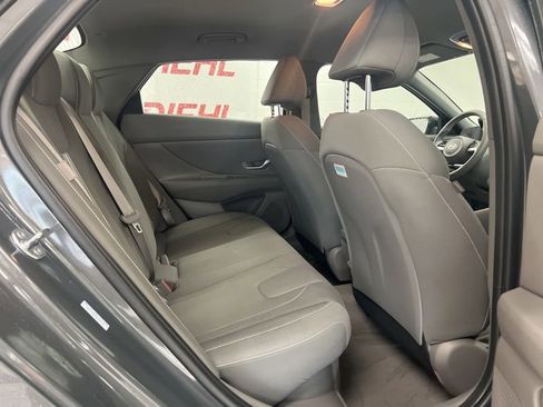 Used 2025 Hyundai Elantra SEL FWD image 10