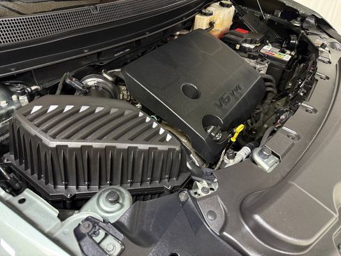 Used 2022 Chevrolet Traverse LT FWD image 85