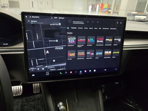 Used 2021 Tesla Model S Plaid image 28