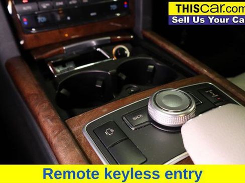 Used 2011 Mercedes-Benz E 550 4MATIC Sedan image 17