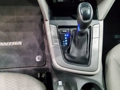 Used 2020 Hyundai Elantra Value Edition FWD image 27