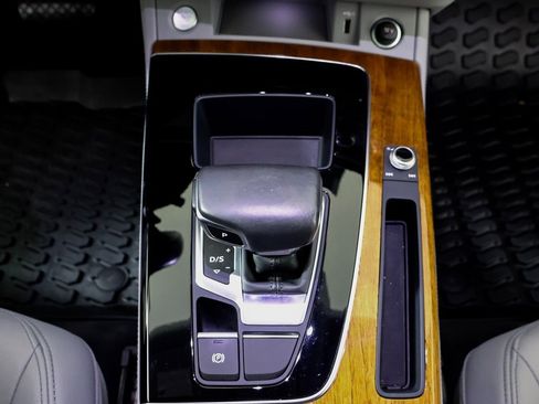 Used 2023 Audi Q5 2.0T Premium Plus w/ Premium Plus Package image 19