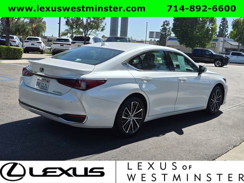 Used 2025 Lexus ES 300h w/ Premium Package FWD image 8
