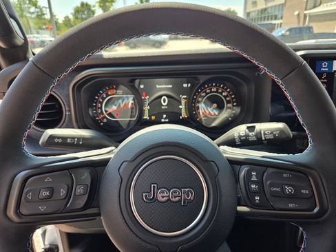 Used 2026 Jeep Wrangler Unlimited Sport w/ Dual Top Group AWD/4WD image 20