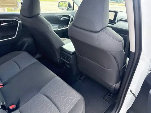 Used 2025 Toyota RAV4 XLE w/ Convenience Package AWD/4WD image 17