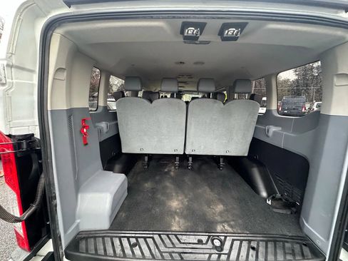 Used 2017 Ford Transit 350 XL image 21