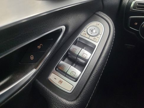Used 2018 Mercedes-Benz C 300 4MATIC Sedan image 27