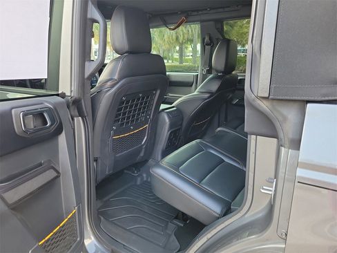 Used 2024 Ford Bronco Badlands image 9