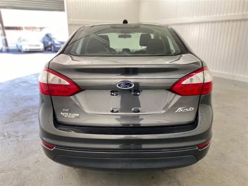 Used 2019 Ford Fiesta SE image 5