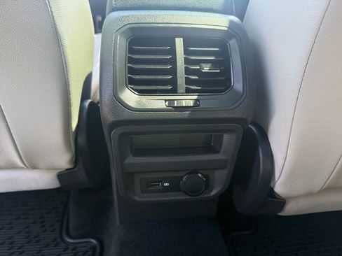 Used 2020 Volkswagen Tiguan SE R-Line AWD/4WD image 32