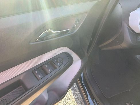 New 2027 Chevrolet Bolt LT w/ Comfort Package FWD image 12