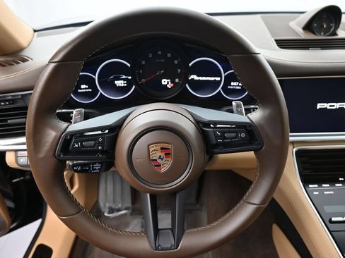 Certified 2023 Porsche Panamera Platinum Edition RWD image 27