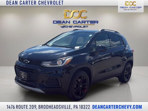 Used 2022 Chevrolet Trax LT w/ Redline Edition AWD/4WD image 1